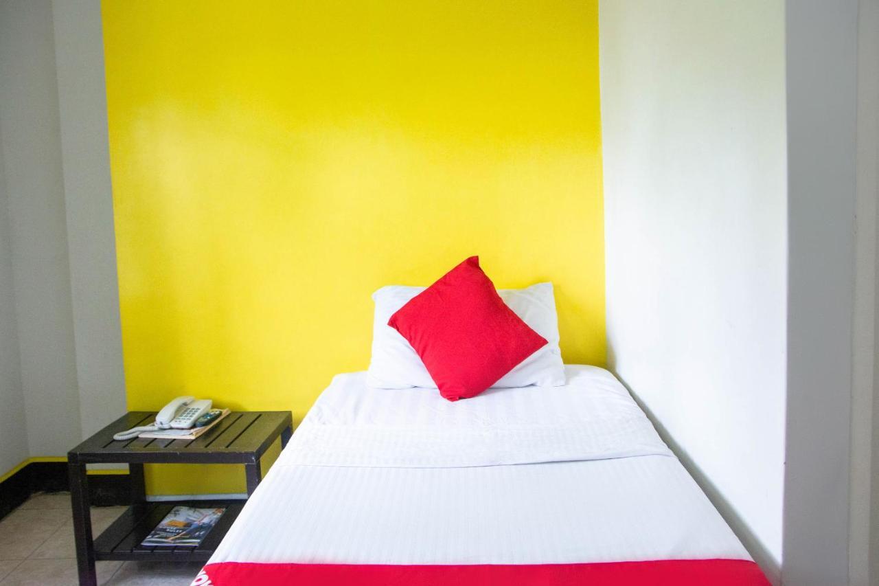 Negrense Suites Bacolod Exterior foto