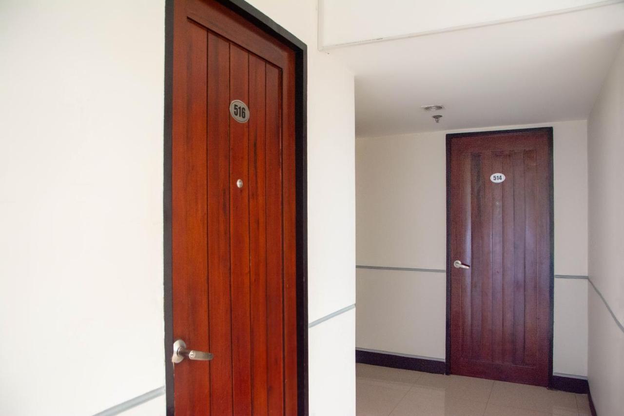 Negrense Suites Bacolod Exterior foto